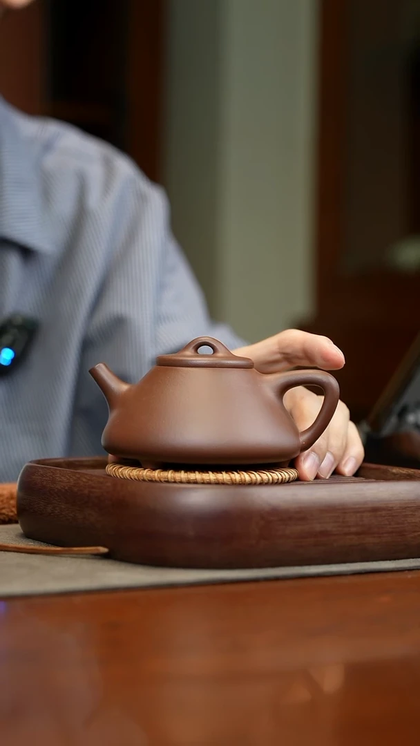 茶壶紫砂子冶石瓢 底槽 青 倪文超