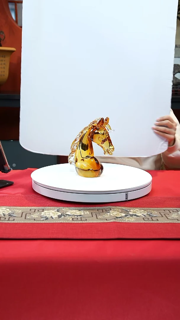 手工艺品琉璃金马首