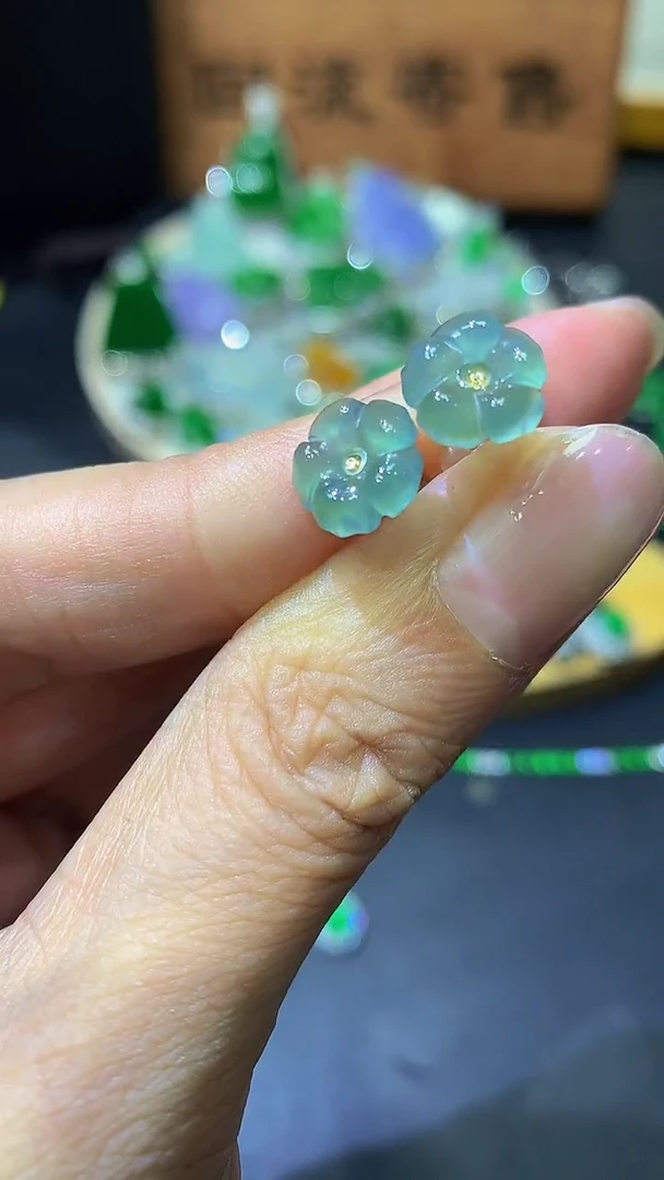 翡翠未镶嵌耳饰团购