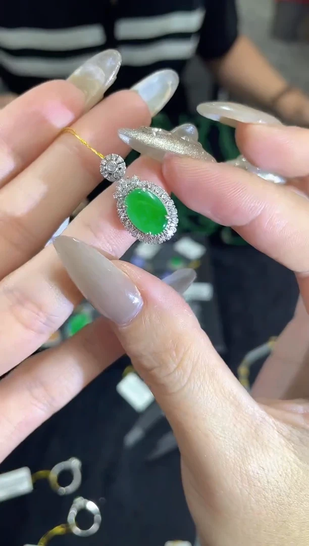 吊坠(不含链)18K金镶嵌翡翠HX