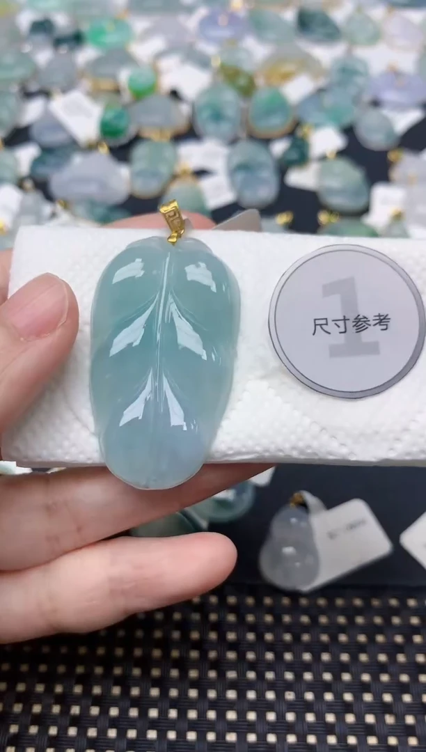 颈饰18K金镶嵌翡翠天然缅甸A货翡翠