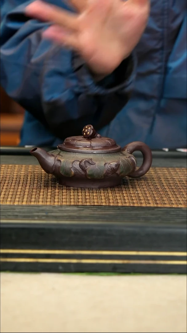 【闪购商品】紫砂茶壶31荷韵虚扁 紫泥