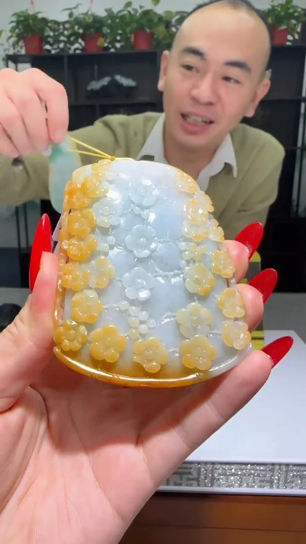 【闪购商品】翡翠颈饰未镶嵌天然翡翠A货吊坠