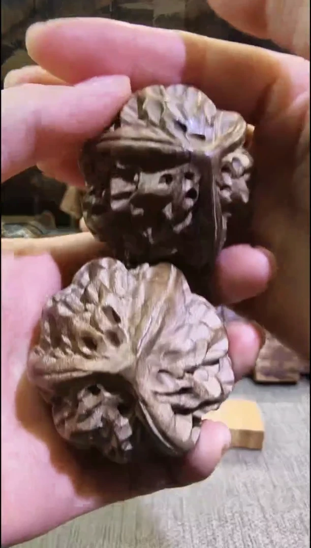 金丝楠      核桃