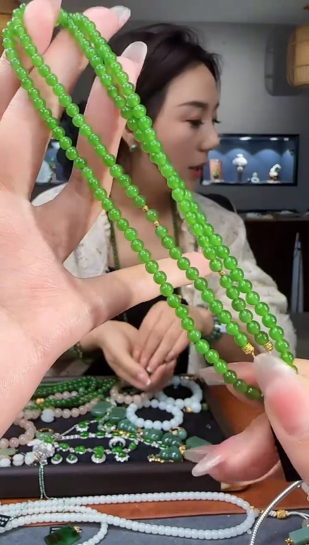吊坠(不含链)18K金镶嵌和田玉1