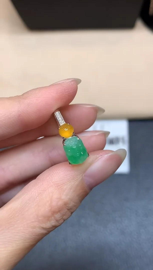 18K金镶嵌戒指翡翠【48小时鉴赏期】貔貅【无服务费