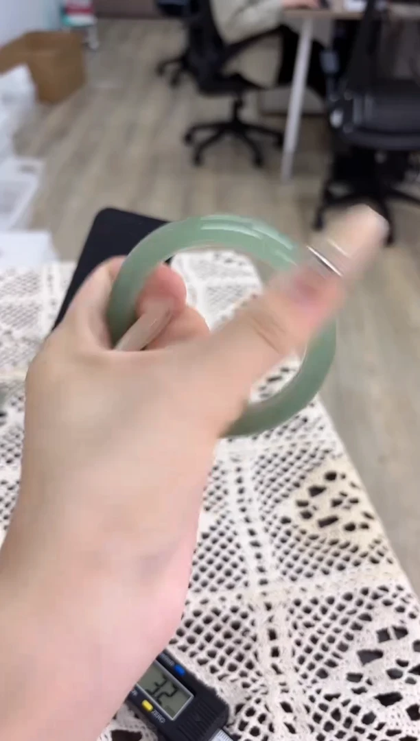 未镶嵌手镯石英质玉318-53D