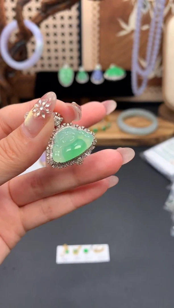 18K金镶嵌定制翡翠48小时鉴赏期 退货不扣服务费