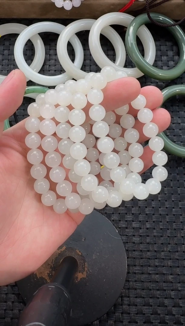颈饰未镶嵌和田玉10mm手串（多样性发货拍一发一）