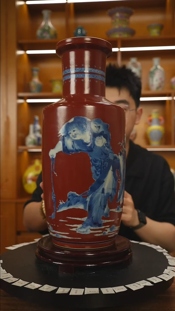 其他明*楼红釉青花棒槌瓶一对