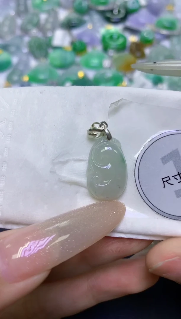 颈饰未镶嵌翡翠天然缅甸翡翠A货百元以上9元证书费自理