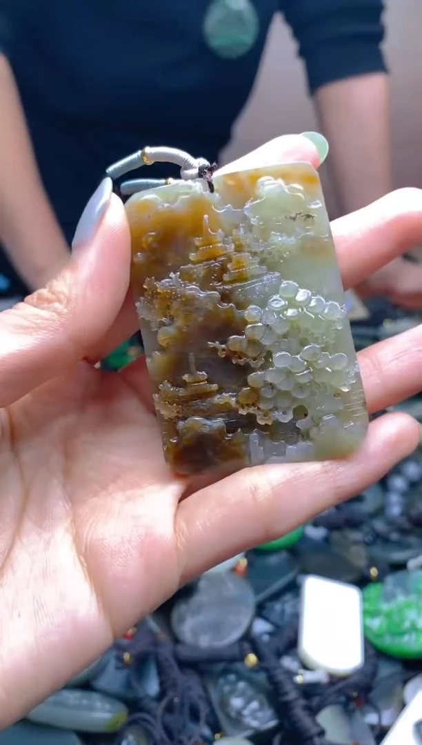 颈饰未镶嵌和田玉1