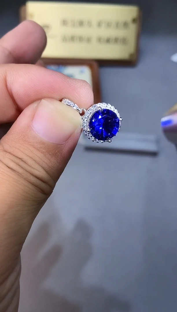 蓝宝石颈饰银S925镶嵌.........