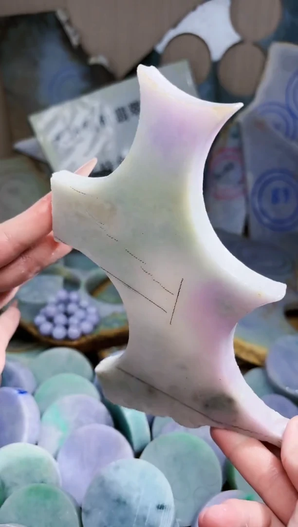 翡翠未镶嵌颈饰翡翠A货 江谭296