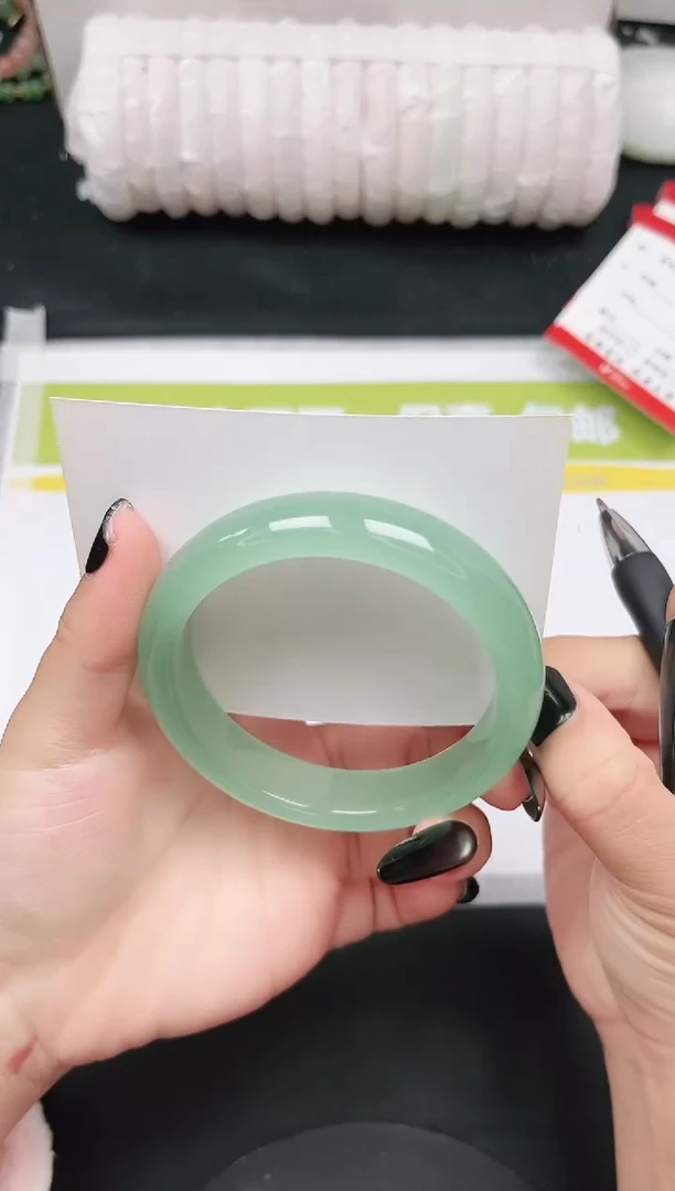 未镶嵌手镯石英质玉8-56