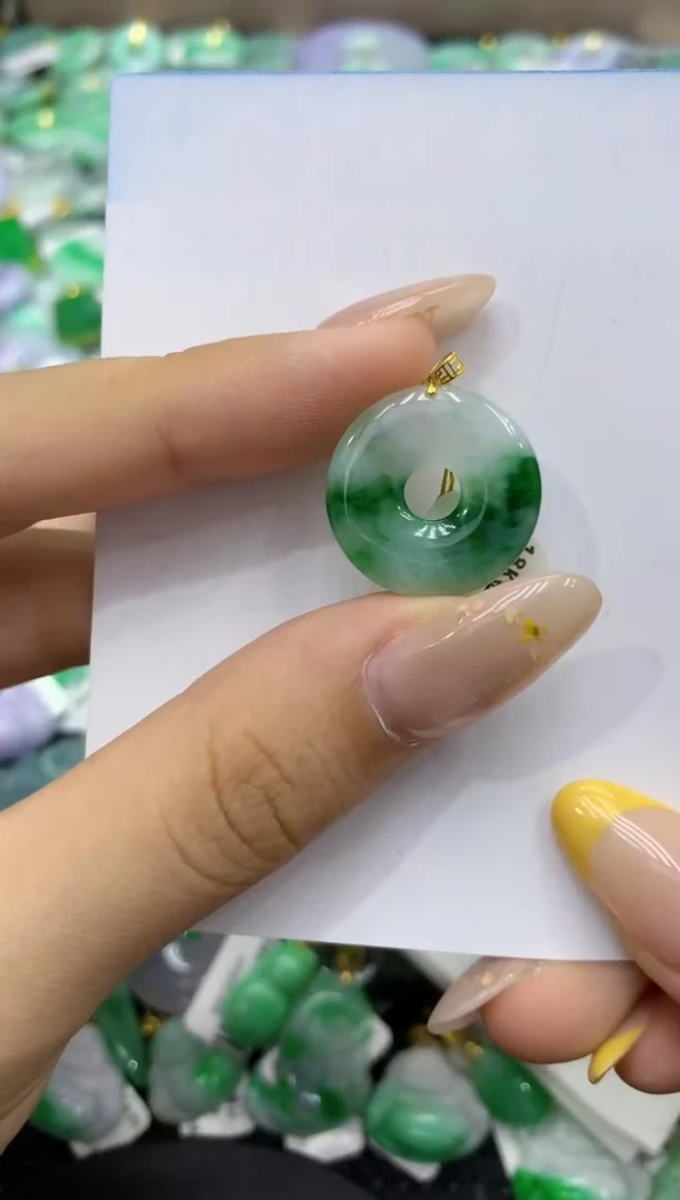 颈饰18K金镶嵌翡翠天然缅甸翡翠A货