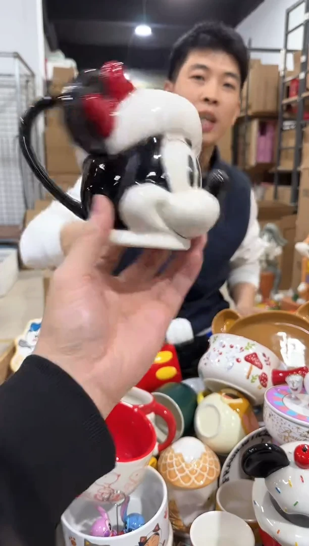 瓷片圣诞米妮头杯