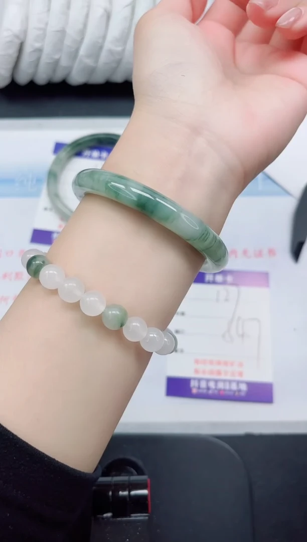 【闪购商品】石英质玉手镯未镶嵌127#54.7