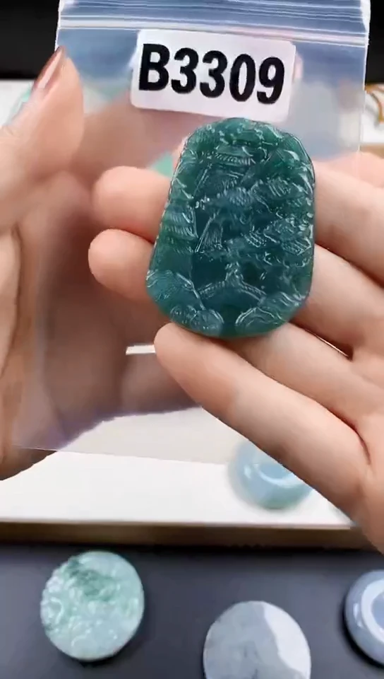 颈饰未镶嵌翡翠天然翡翠吊坠挂件