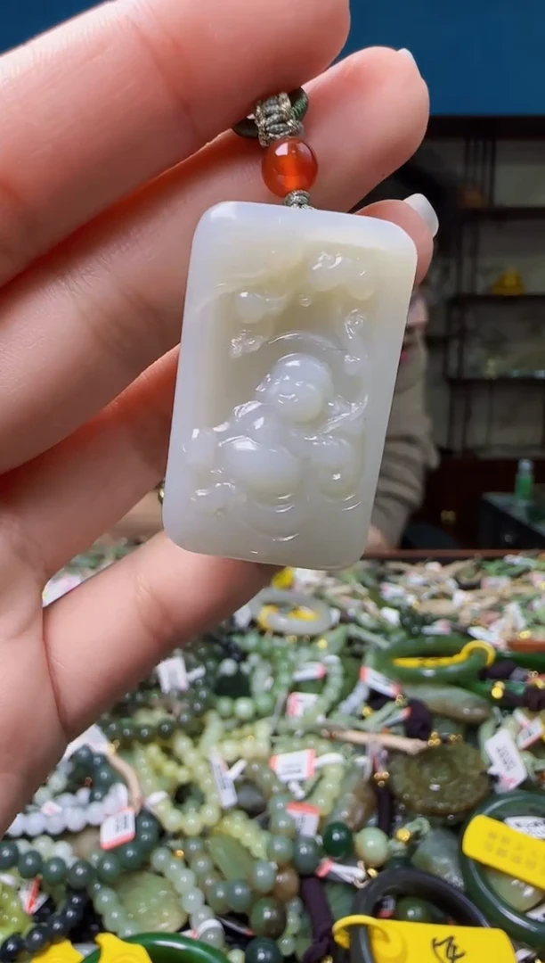 颈饰未镶嵌和田玉1