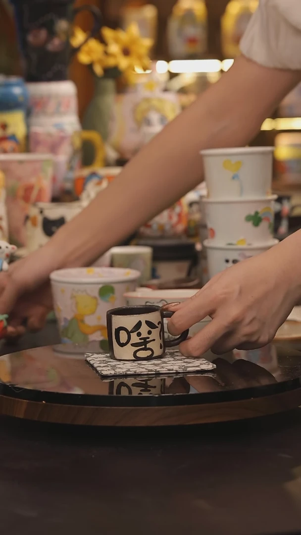 随机景德镇釉下彩绘设计师款式陶瓷