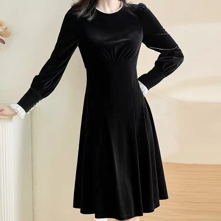 时尚高级设计感连衣裙2025新款气质显瘦百搭复古收腰轻奢