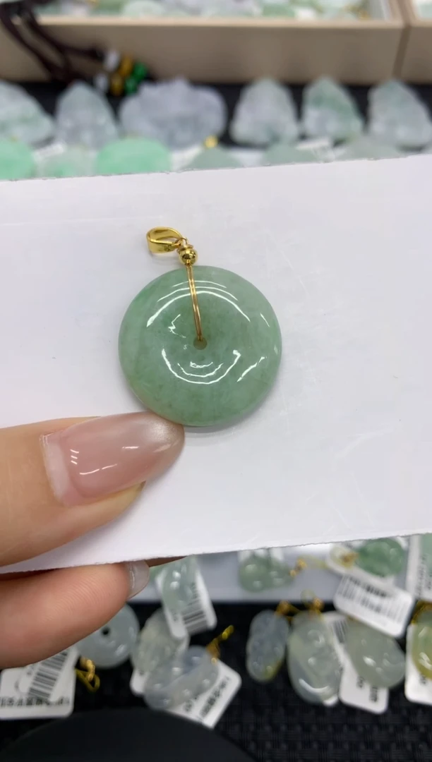 【闪购商品】翡翠颈饰未镶嵌11111111111