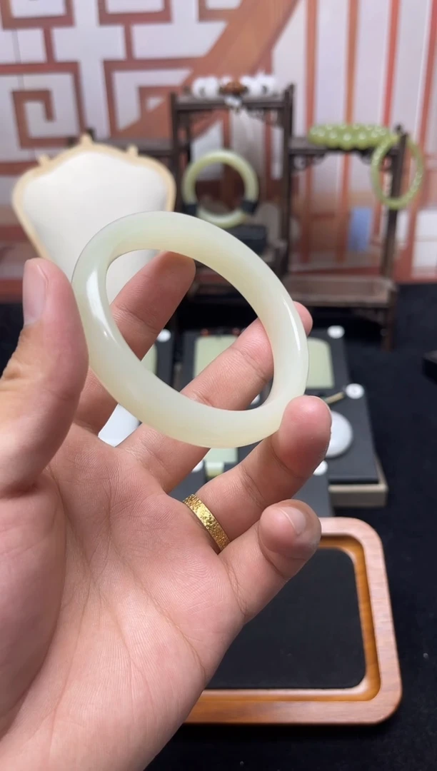 玉青海料冰晴水60圈口轮胎镯