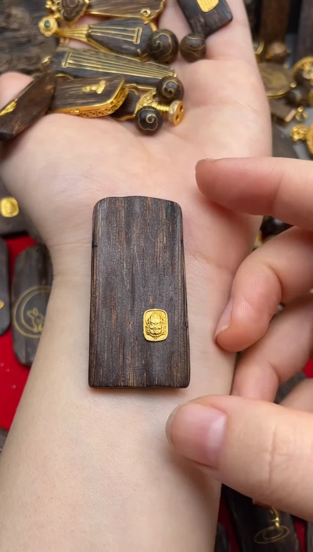 沉香吊坠沉香吊坠4