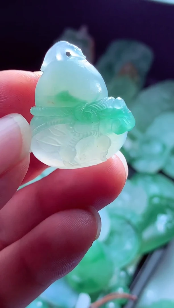 未镶嵌定制翡翠二**?翡翠毛货定制