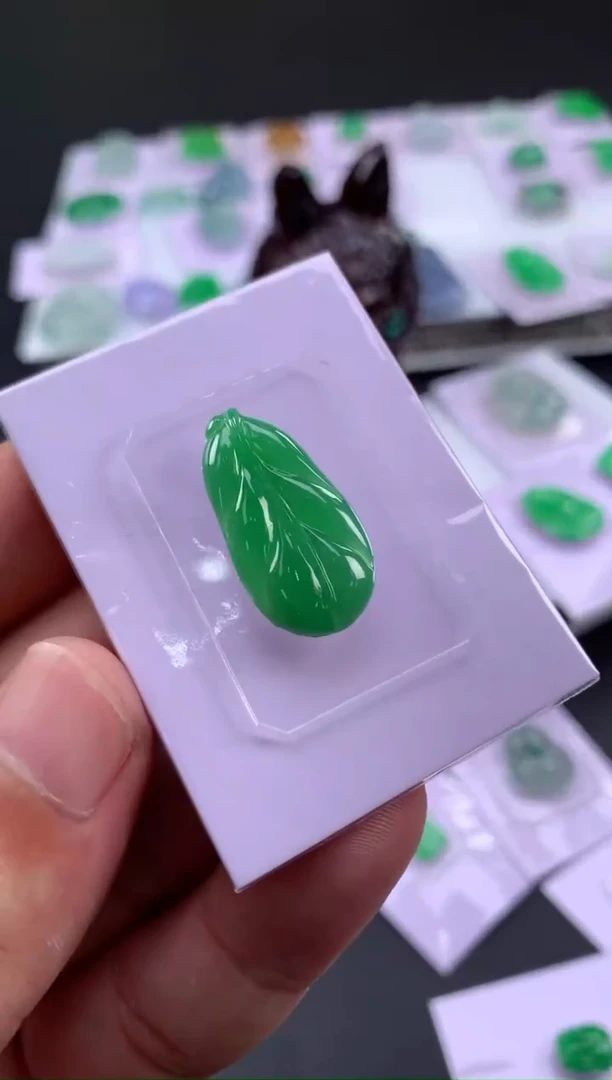 未镶嵌定制翡翠N****e翡翠
