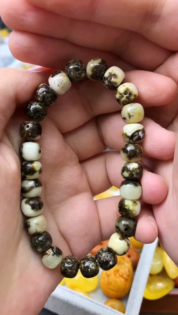 未镶嵌琥珀珠宝奇石217