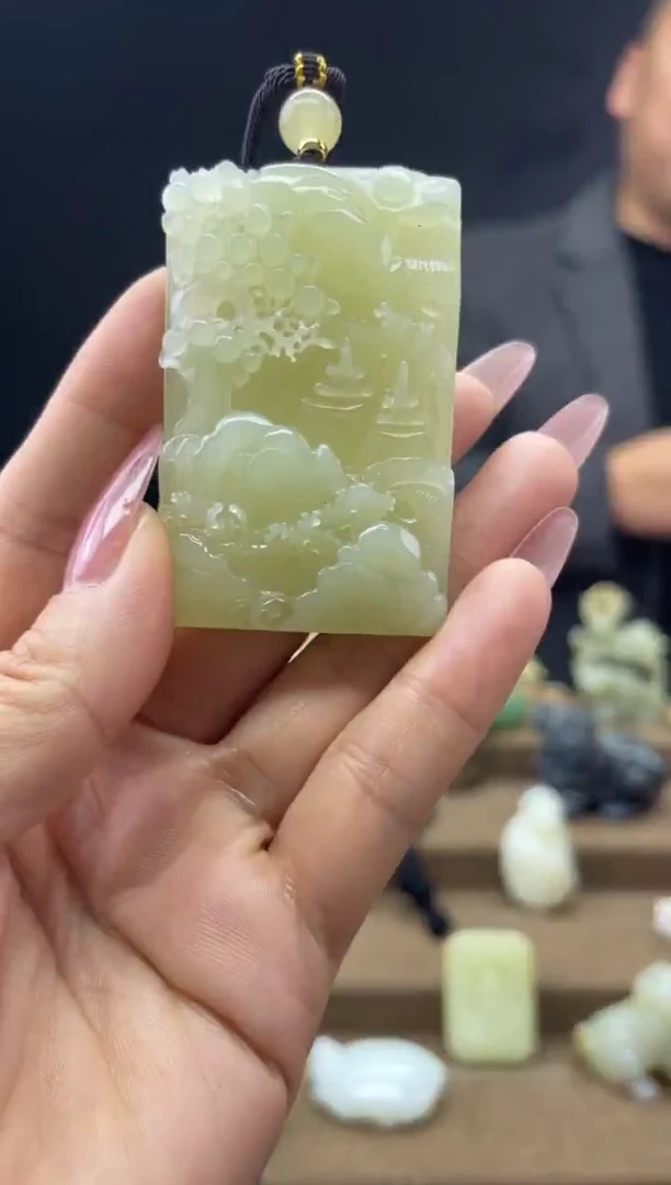 颈饰未镶嵌和田玉1