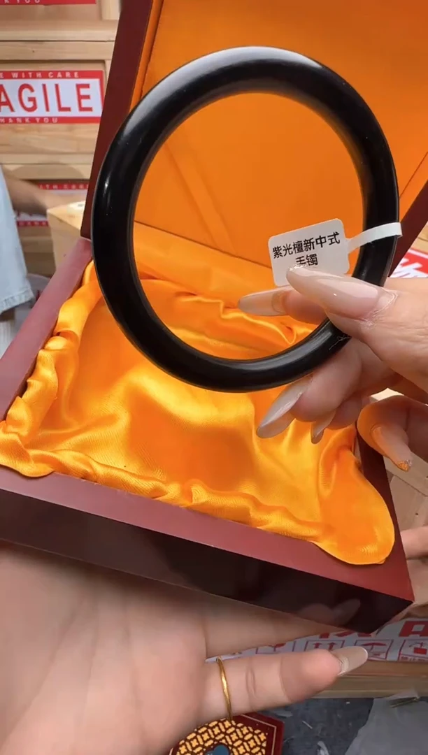 精美手串（无礼盒）