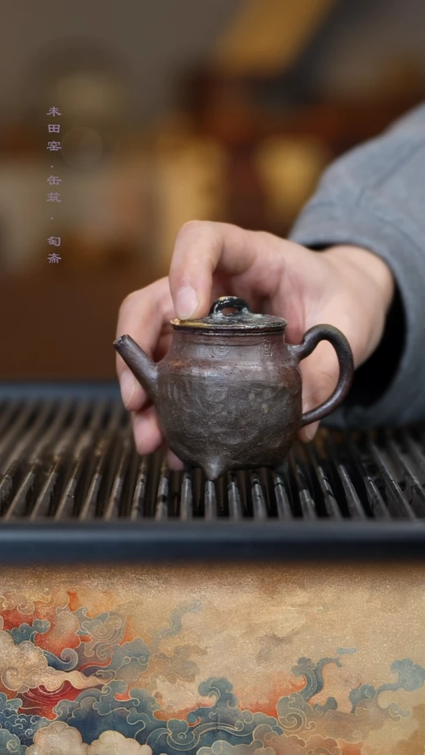 茶壶紫砂柴烧紫泥三足手捏壶100cc