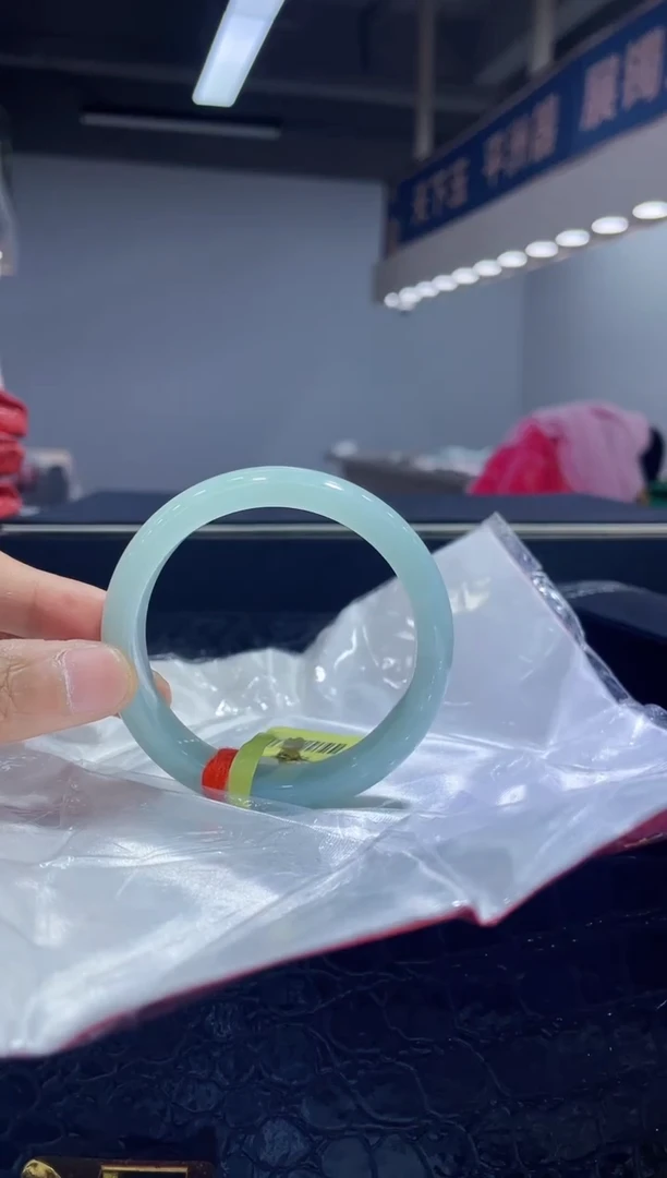 未镶嵌手镯翡翠8