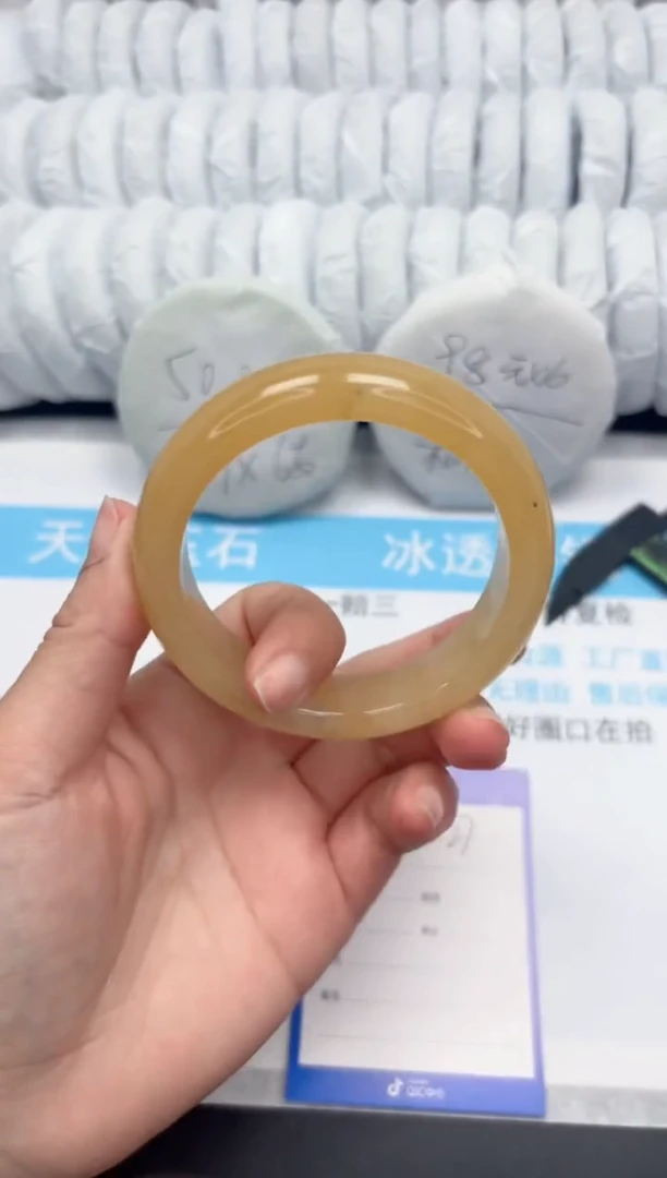 【闪购商品】石英质玉手镯未镶嵌27-62