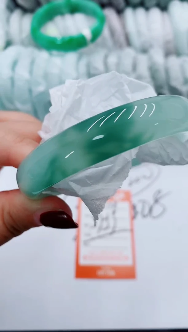 【闪购商品】石英质玉手镯未镶嵌T178-58-57