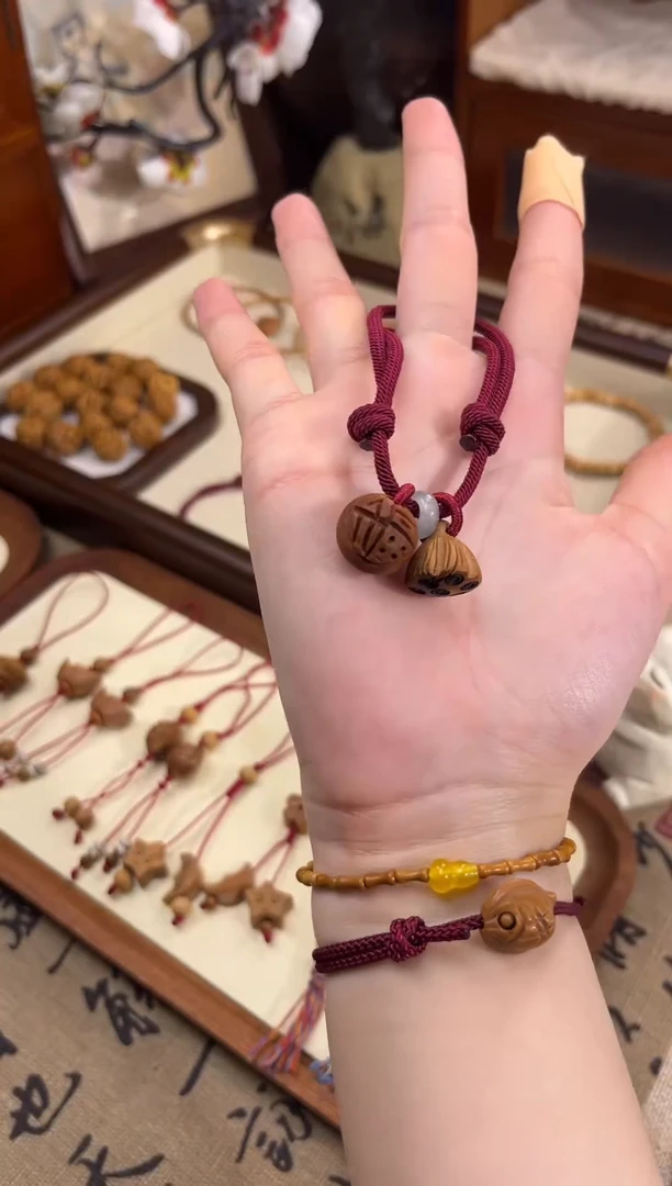 手串桃核【桃缘行】红绳「 福气莲莲」桃木桃核辟、挡、驱、护