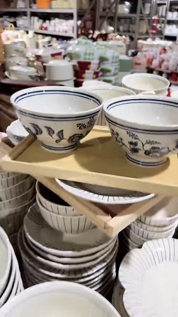 陶瓷2个中号面碗微瑕 凑满20元包邮