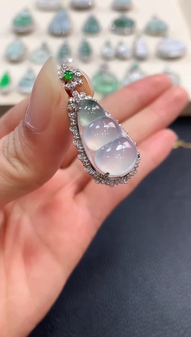 【闪购商品】翡翠吊坠(不含链)18K金镶嵌b71