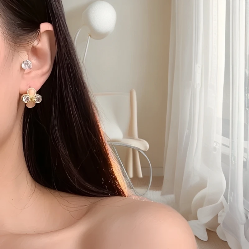 铜合金锆石耳饰 铜合金合成锆石耳饰 复古镶花赫本风四叶花朵耳环