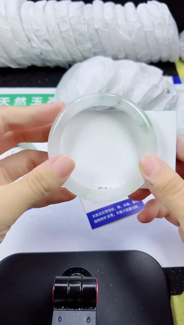 未镶嵌手镯石英质玉237-57/58