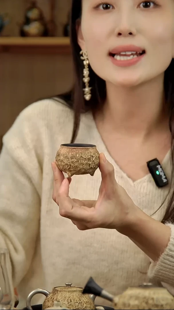 言野手作 粉引仿古三足杯