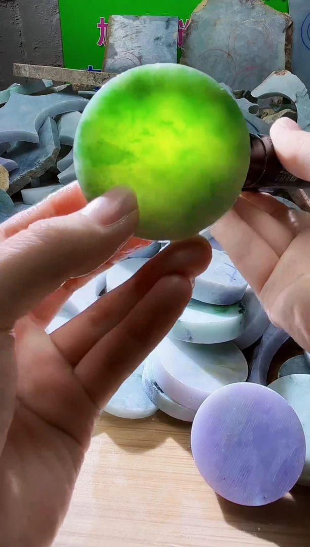 翡翠未镶嵌颈饰天然翡翠A货249