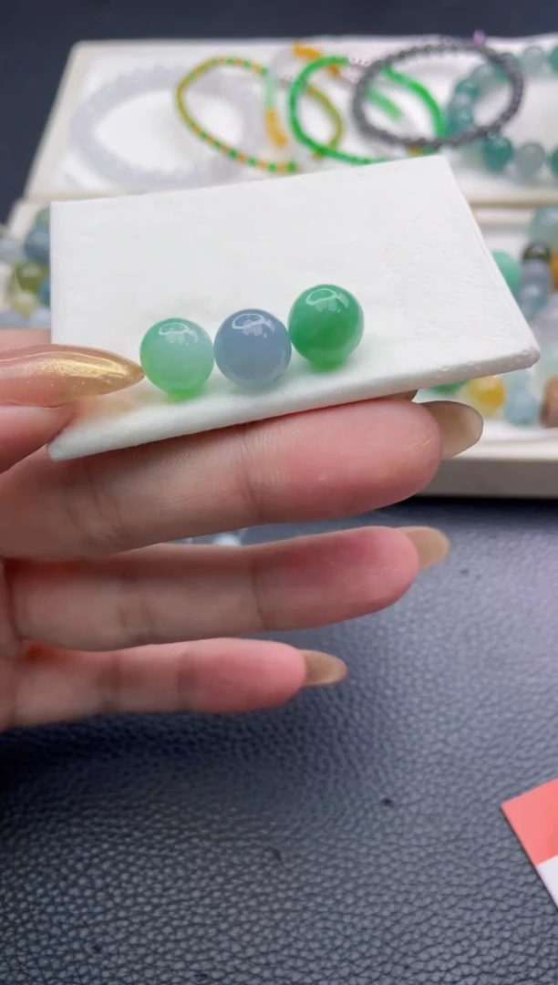 未镶嵌定制翡翠心***?珠子