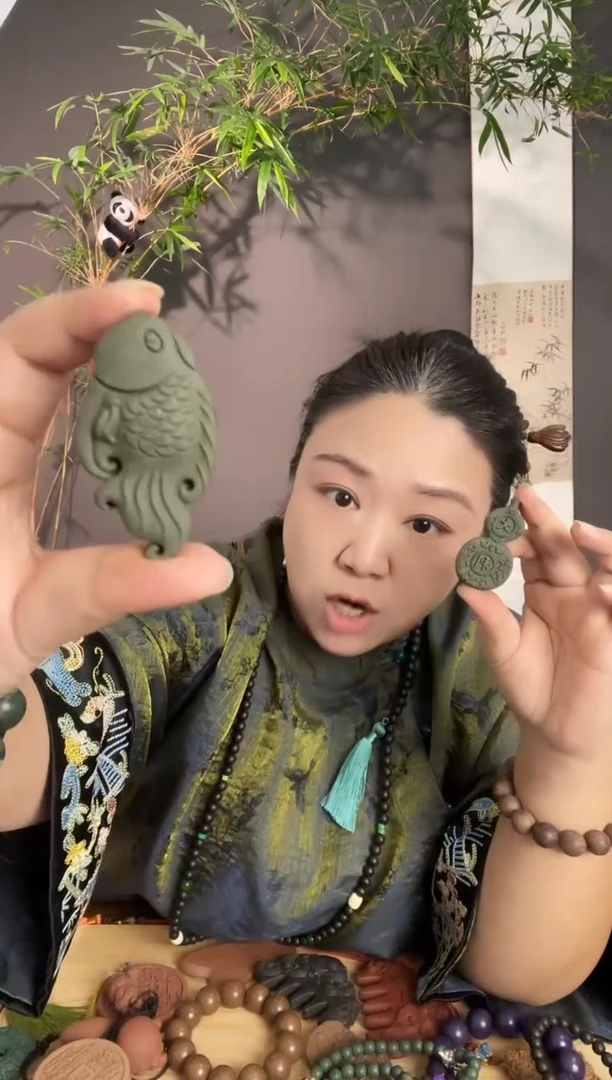 泥塑青瑶露小金鱼