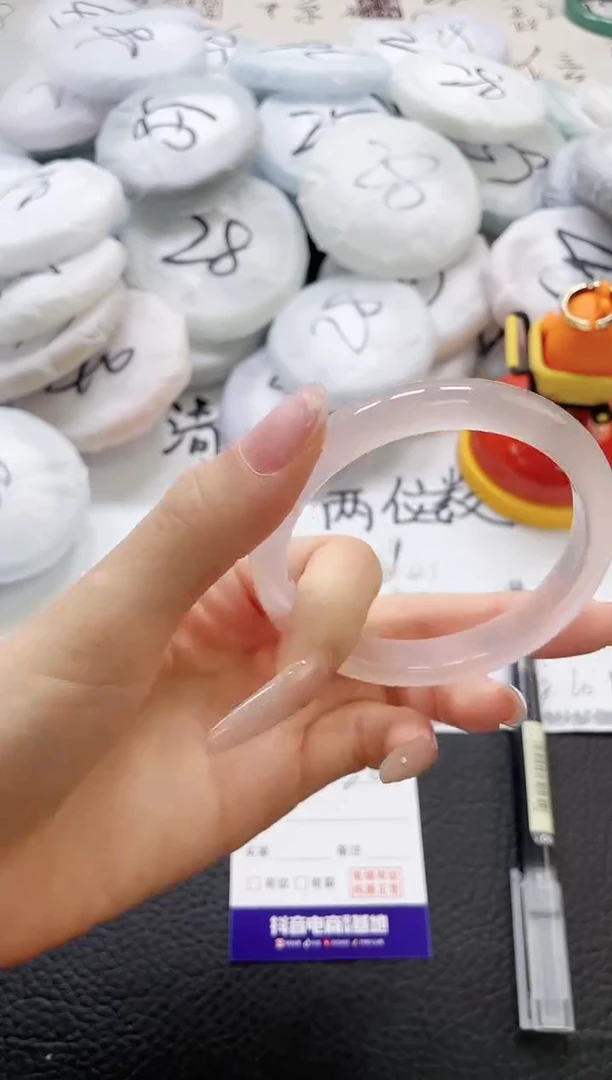 未镶嵌手镯石英质玉442-58