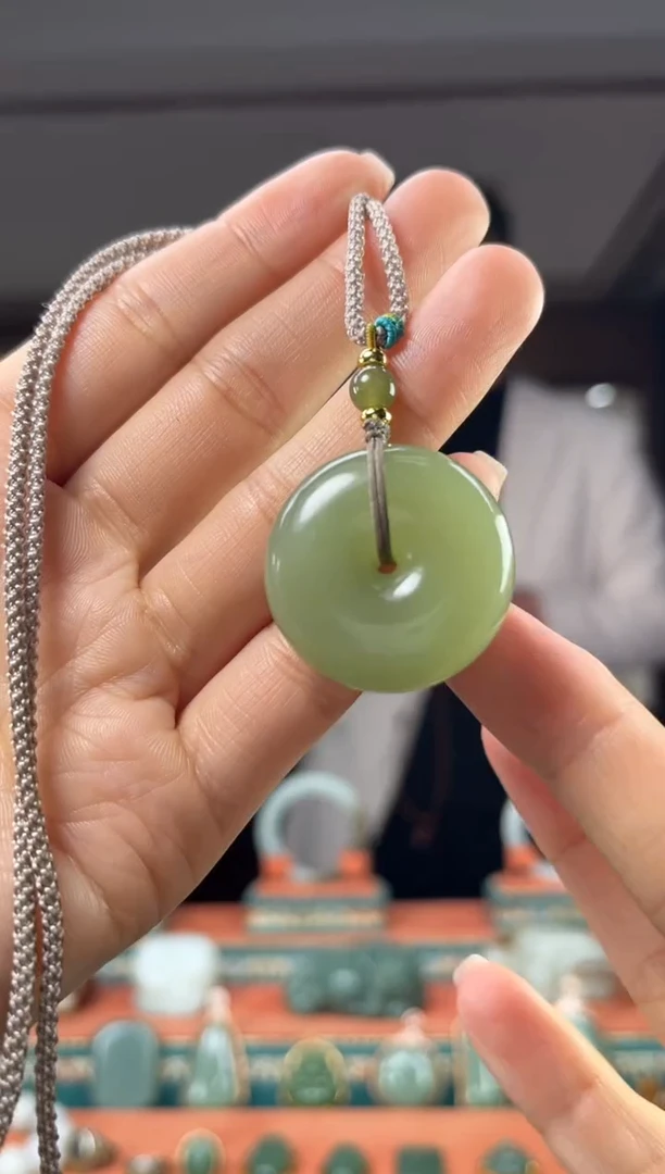 颈饰未镶嵌和田玉佩佩30mm左右