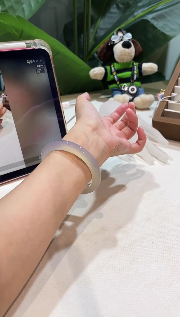 玛瑙/玉髓手镯未镶嵌58.4鉴赏期48小时